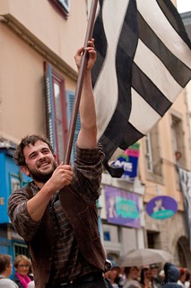 Le porte drapeau